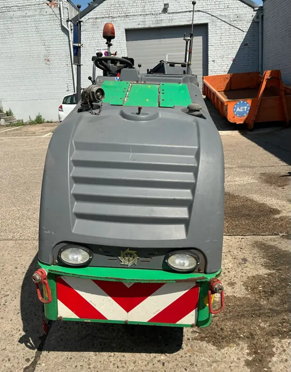 Wirtgen W35 Asphaltfräsmaschine – Bild 2