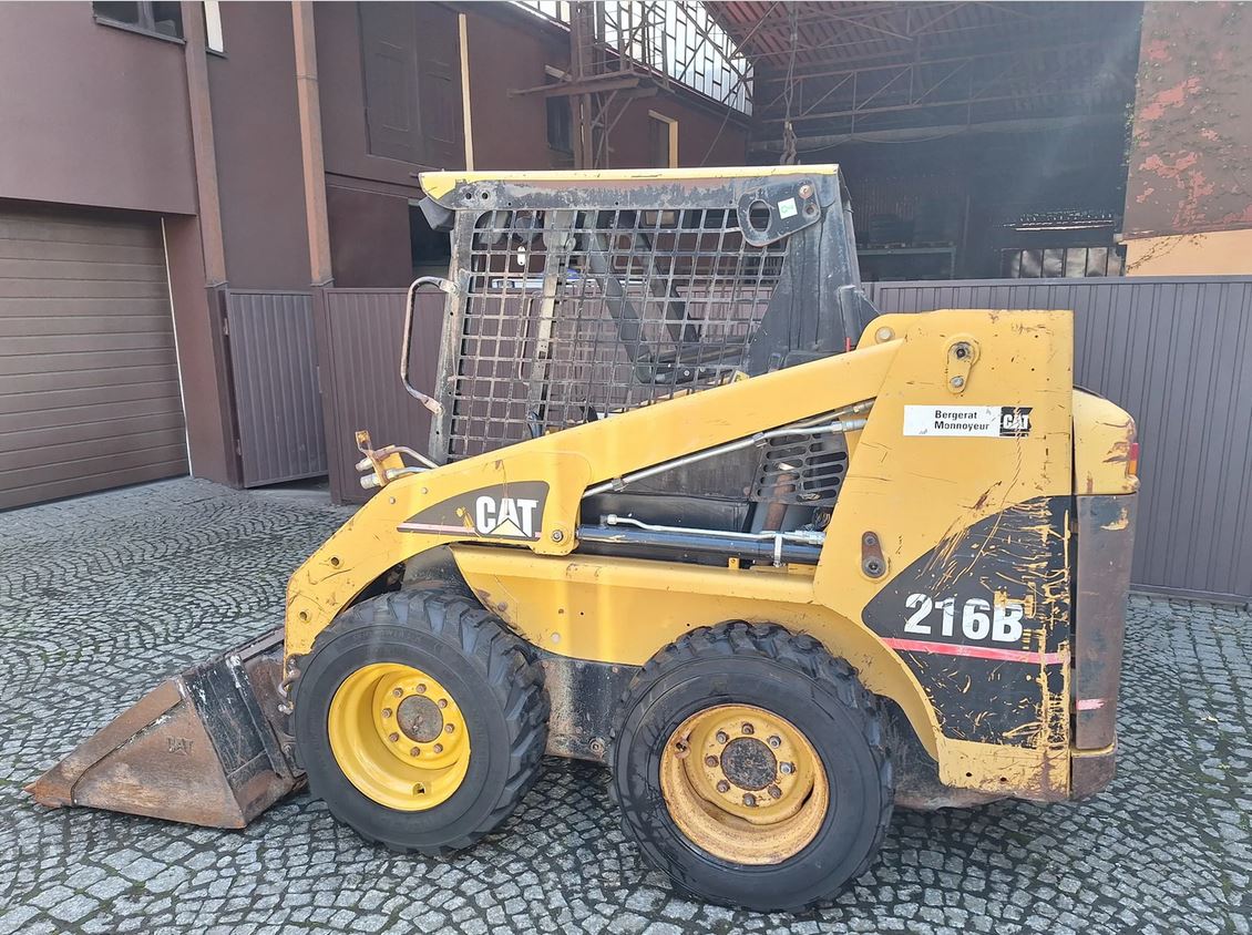 CAT 216B Caterpillar – Bild 3