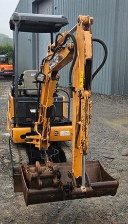 CASE CX15B – Bild 2