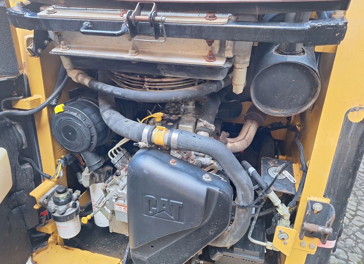 CAT 216B Caterpillar – Bild 9