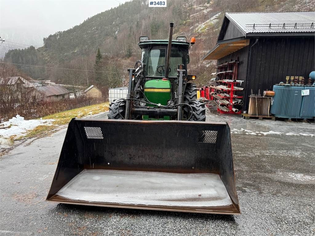 John Deere 2140 – Bild 2