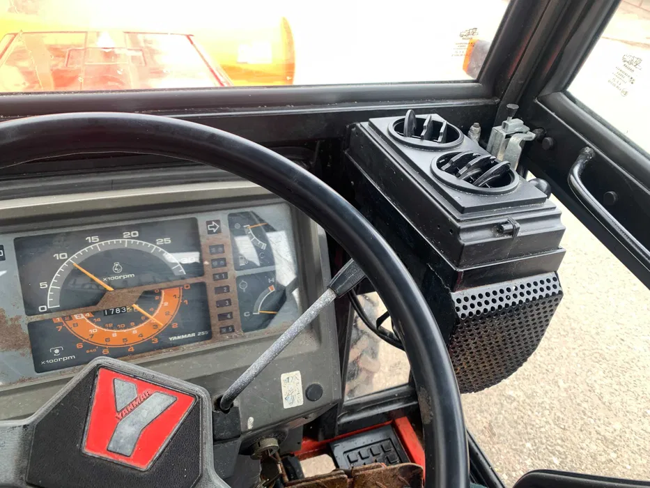 Yanmar FX215 – Bild 3
